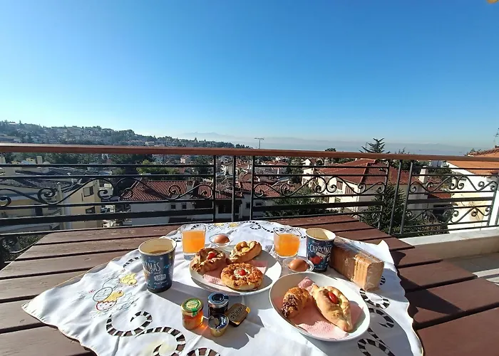 θέα θάλασσα δίπλα άγιο λουκά και αεροδρόμιο Apartamento Tessalónica