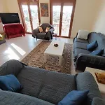 θέα θάλασσα δίπλα άγιο λουκά και αεροδρόμιο * סלוניקי